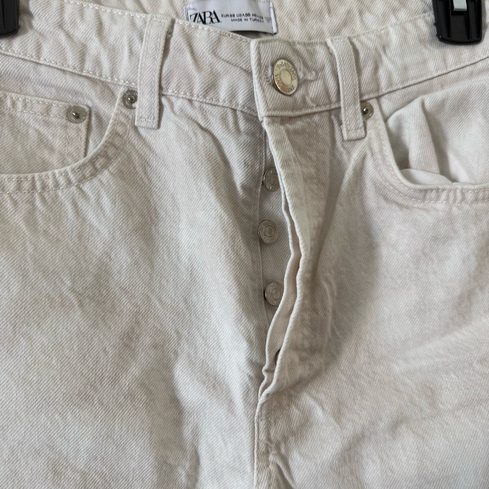 Zara Acid Wash Cream Straight Leg Jeans with Frayed Hem Button Fly Size 6 - Picture 5 of 7